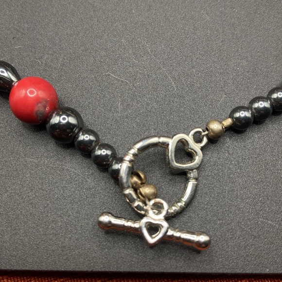 Natural stone and hematite 26” long beaded necklace with toggle clasp. - Picture 3 of 3